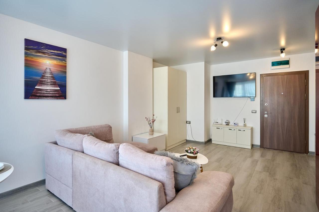 Palmas - Pool By N10 Apartment Năvodari Екстериор снимка